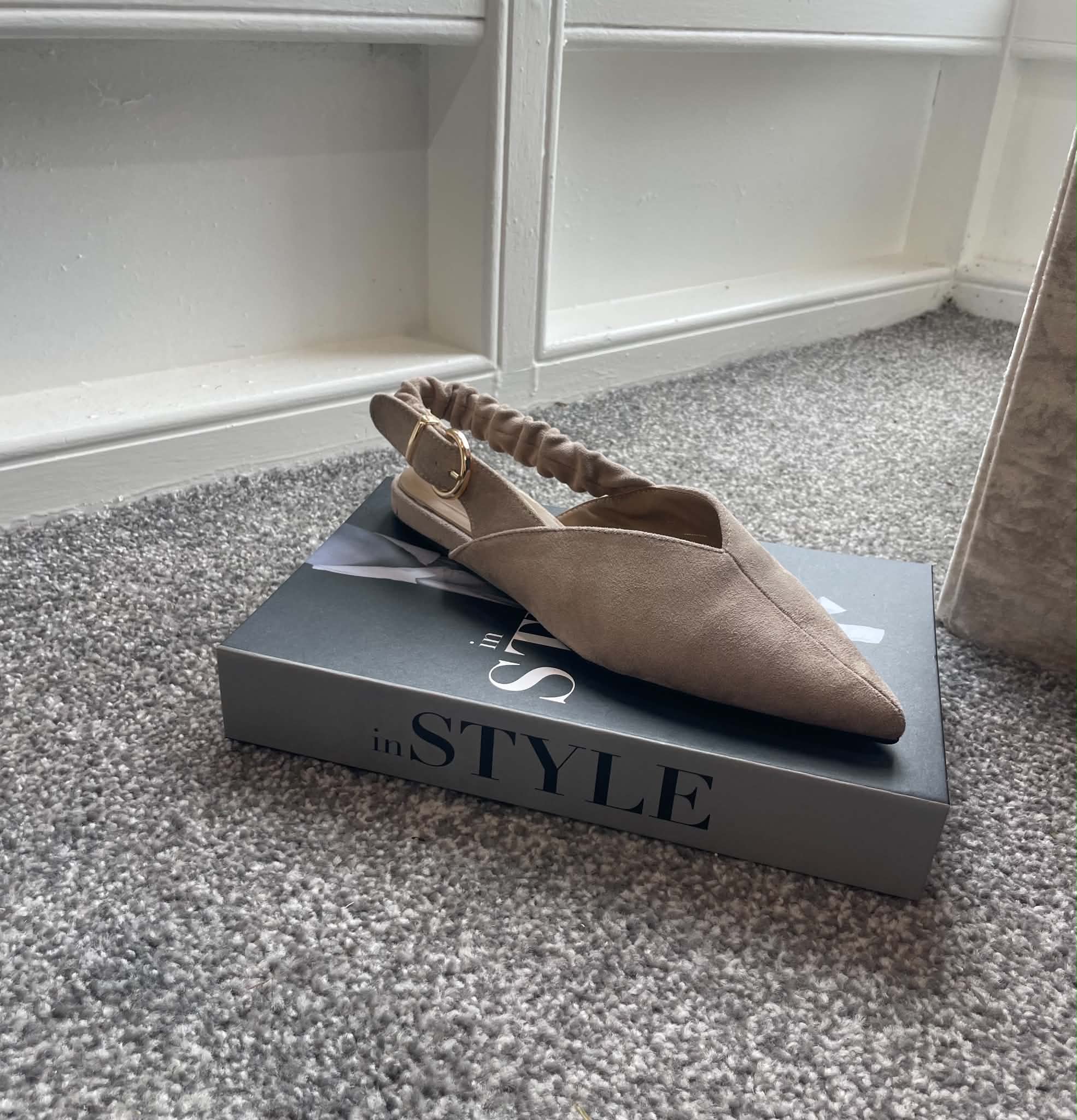 Beige flat slingbacks