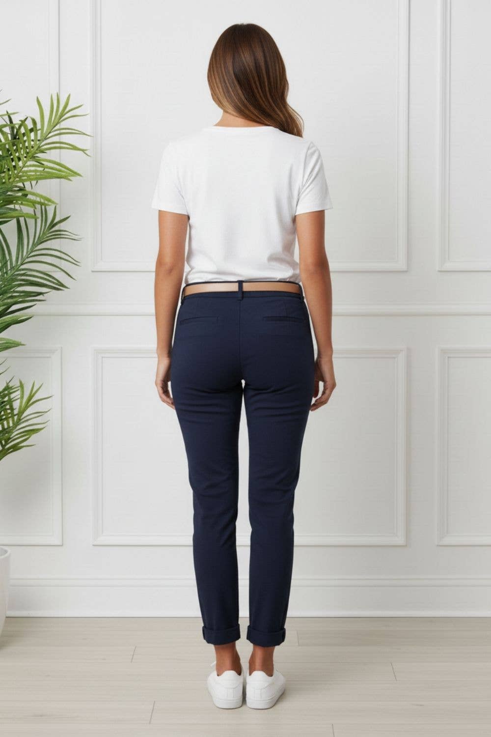 Removable Belt Slim Cropped Trousers
: NAVY / 8